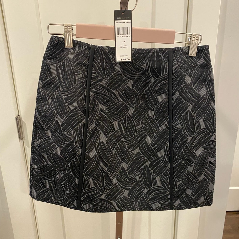 NWT BCBGMaxAzria Black & Grey Patterned Lined Dressy Mini Skirt Small